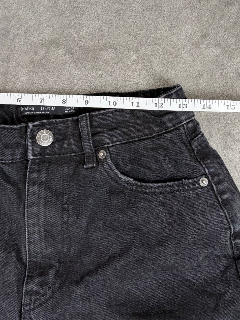 Bershka High Waist Denim Shorts Women's 4 Black Grunge Mall Emo Y2K Whimsygoth - Picture 5 of 9